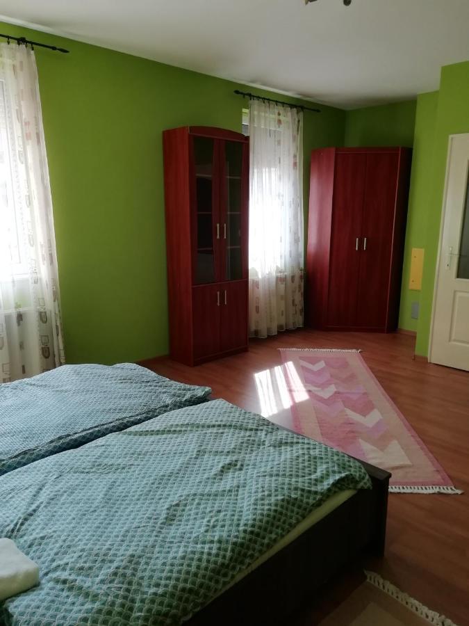 Rokus Apartman Szeged Exterior photo